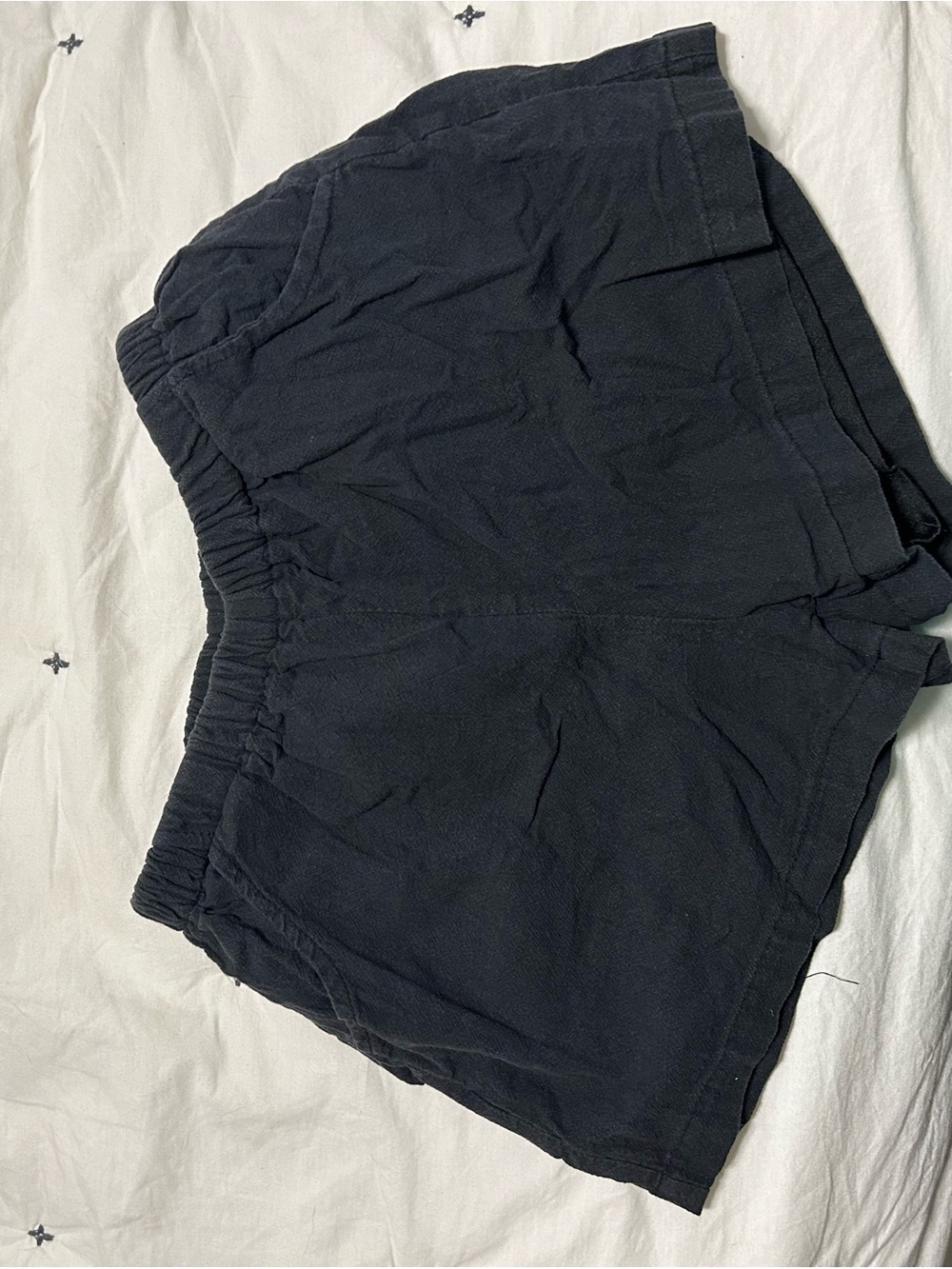 SHEIN Black Elastic-Waist Shorts
